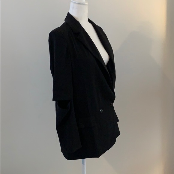 Black blazer, with elbow slit detail - Picture 3 of 5